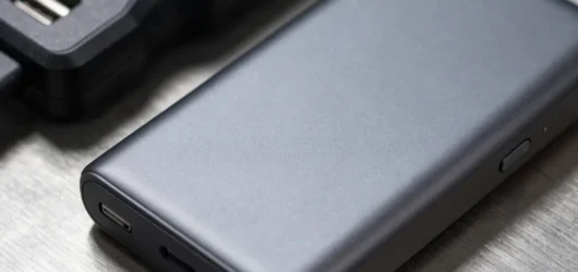 Compact 10000mAh Power Banks Benchmarked for Real World Efficiency and Wattage